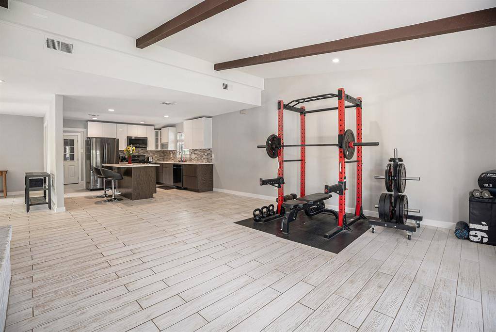 El Lago, TX 77586,330 Pebblebrook DR
