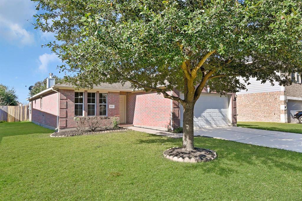 Katy, TX 77449,5215 Westwood Pines DR