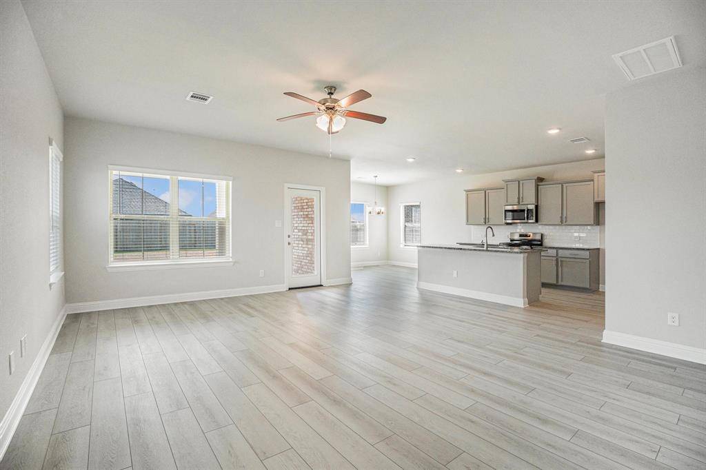 Dickinson, TX 77539,4409 W Bayou Maison CIR