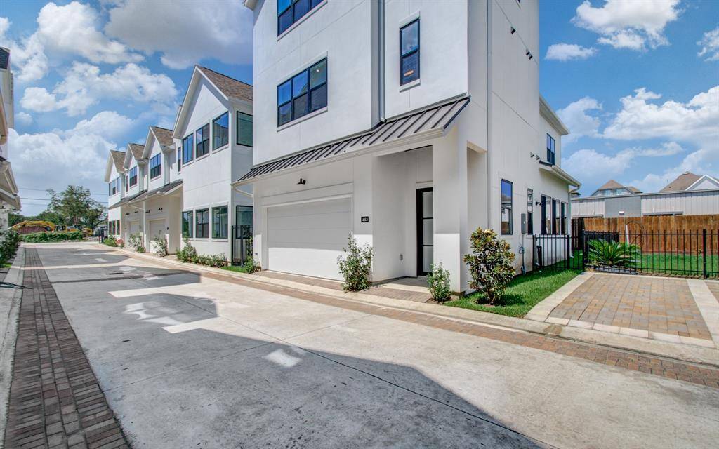Houston, TX 77055,1645 Bingle RD