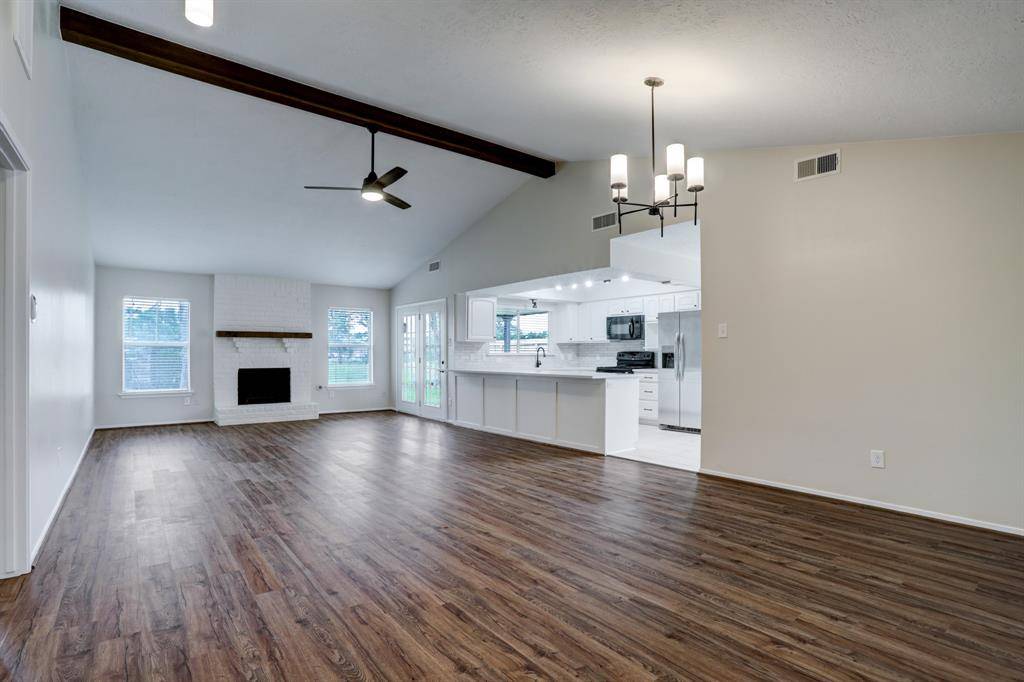 Friendswood, TX 77546,317 E Castle Harbour DR