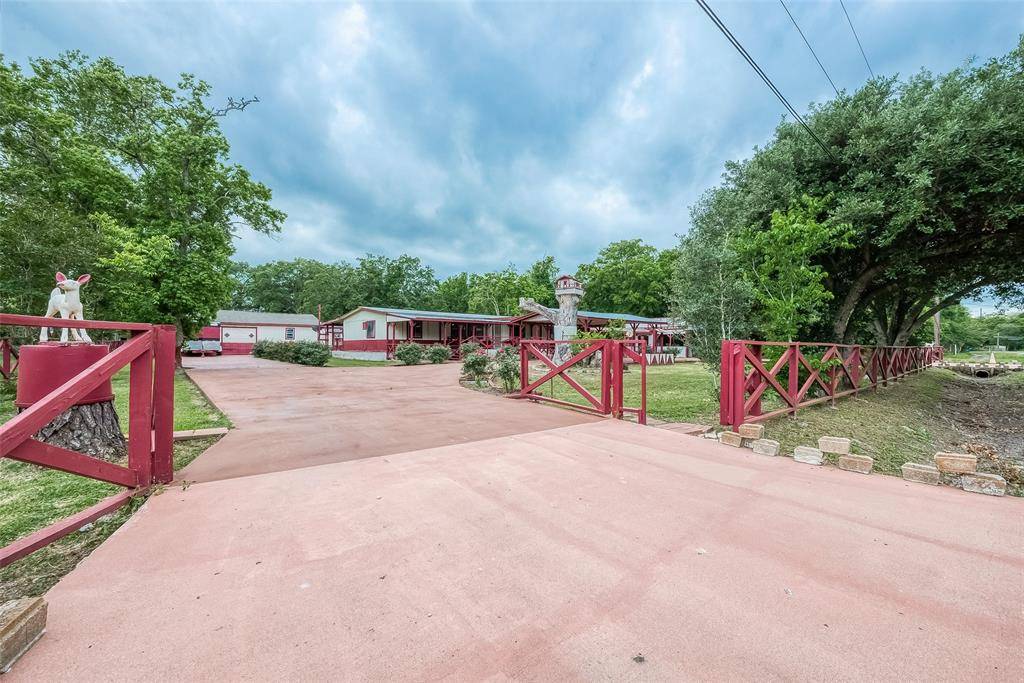 Alvin, TX 77511,19019 Forest ST