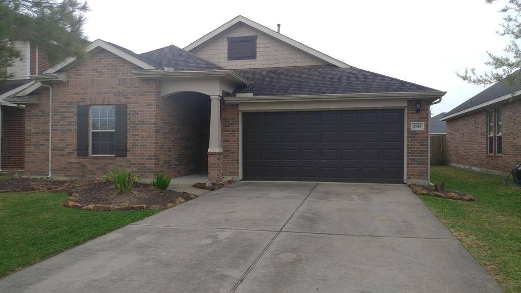 Dickinson, TX 77539,2915 Linden Hill LN