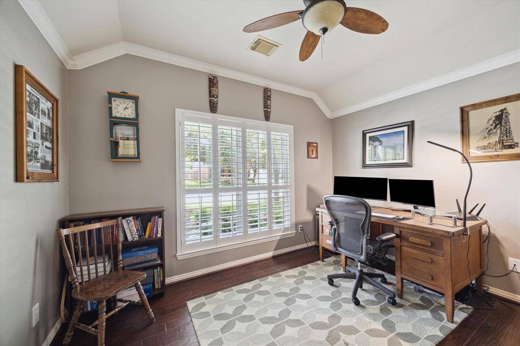 Sugar Land, TX 77479,8514 Babbling Brook CT