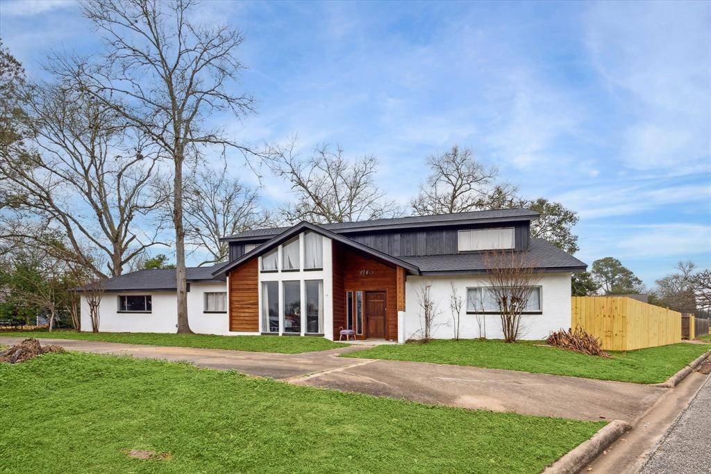Bellville, TX 77418,224 Lee LN