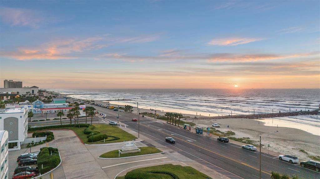 Galveston, TX 77551,6102 Seawall BLVD #221