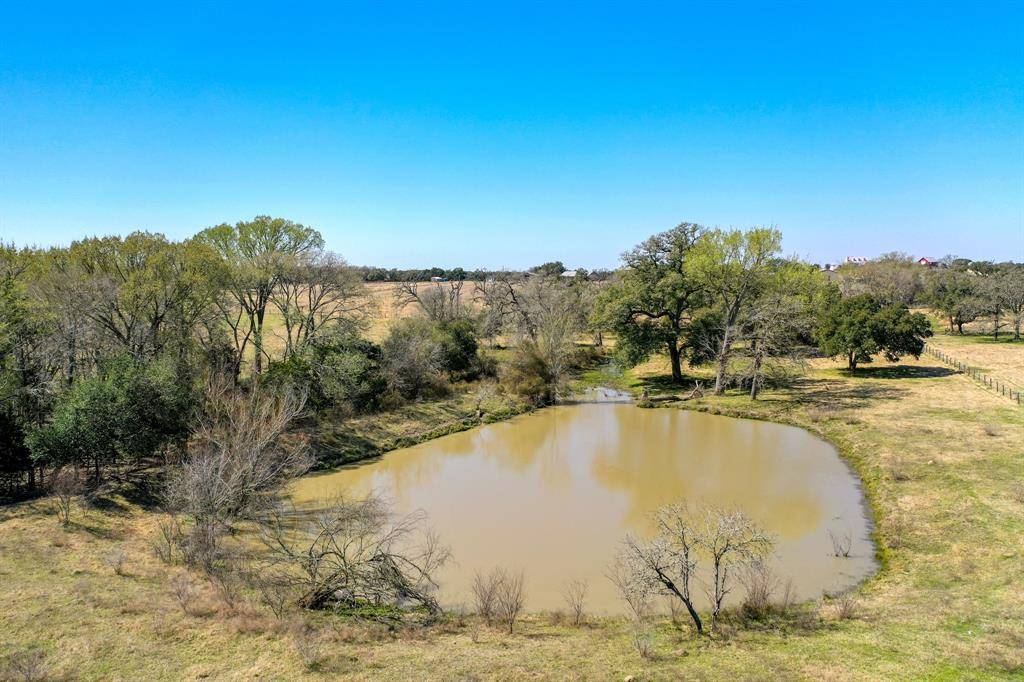 Round Top, TX 78954,9484 Laird