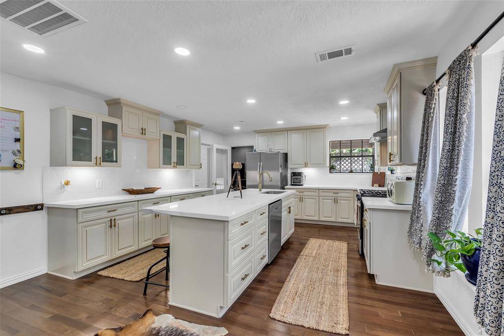 Houston, TX 77339,1710 Hill Top LN
