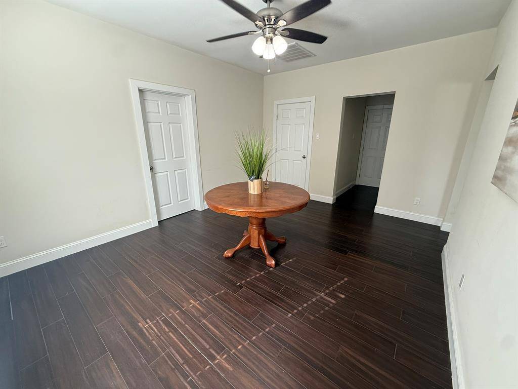 Houston, TX 77011,7125 Avenue E
