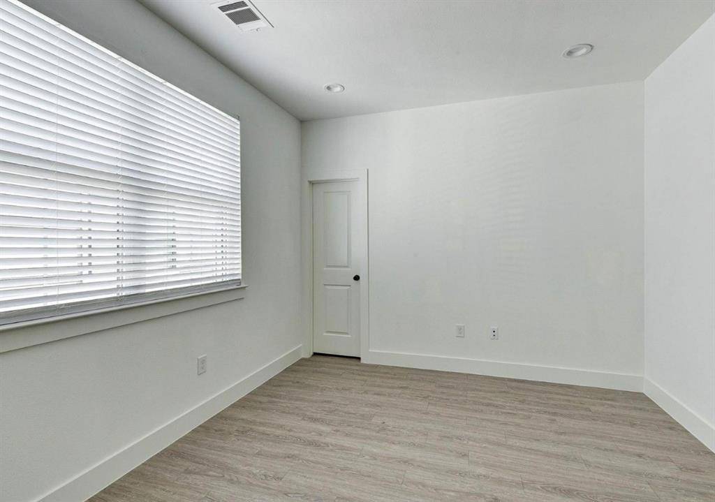 Houston, TX 77018,2720 Oakwood Crest LN