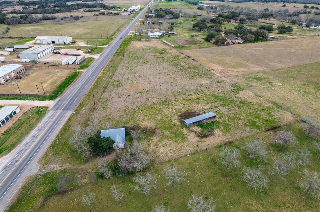 Hallettsville, TX 77964,00 N US Hwy 77 HWY N