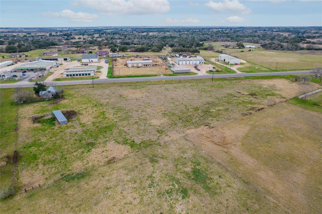 Hallettsville, TX 77964,00 N US Hwy 77 HWY N