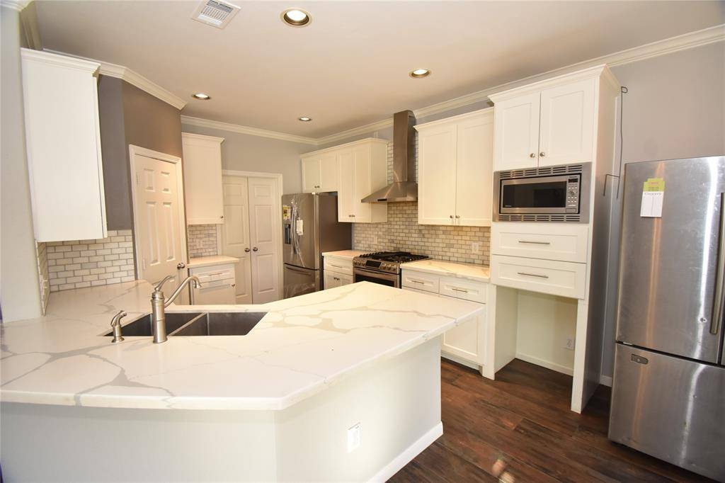 Alvin, TX 77511,700 Elizabeth ST