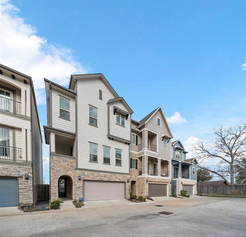 Houston, TX 77043,11008 Mikula DR