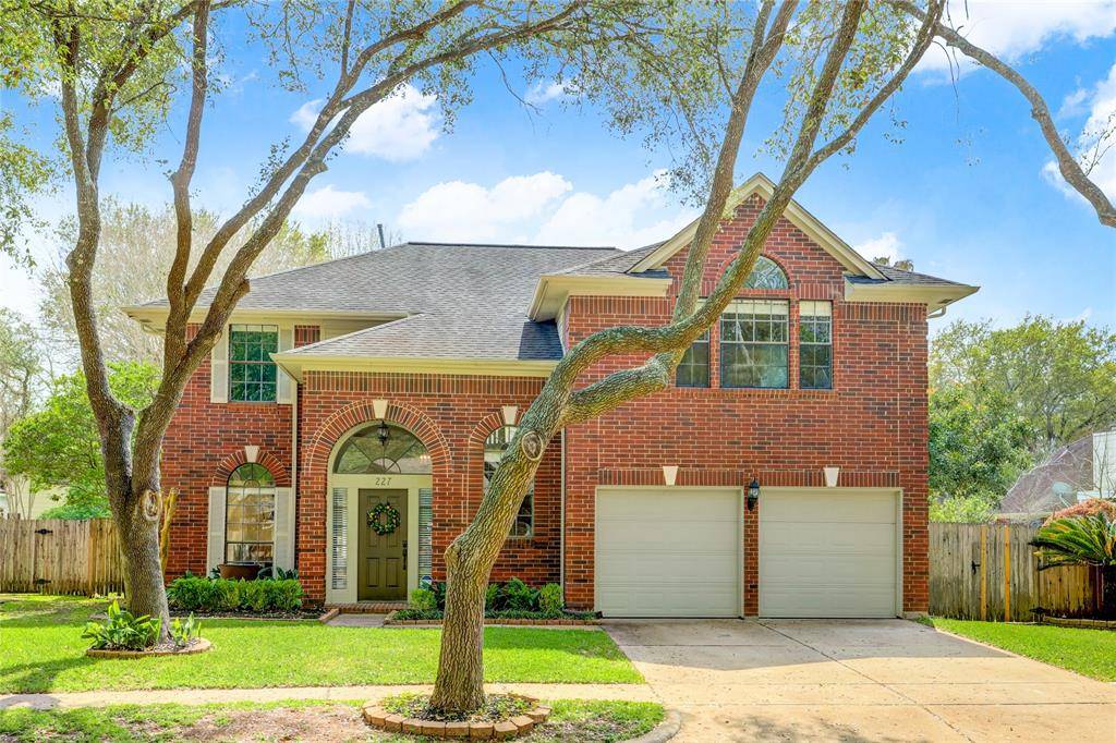 Sugar Land, TX 77479,227 ROLLING PLAINS DRIVE