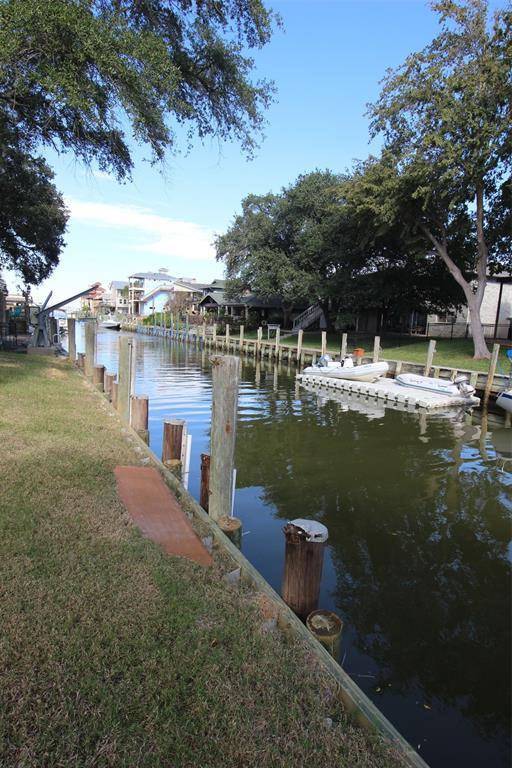 Kemah, TX 77565,102 Bayou LN