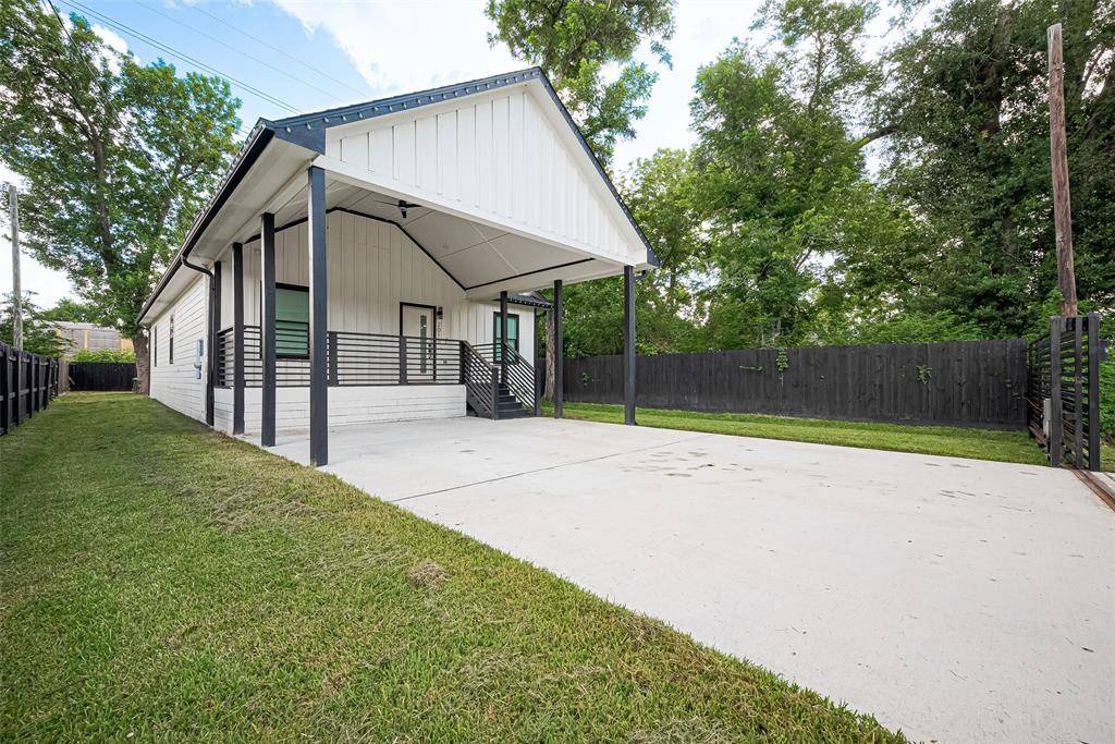 Houston, TX 77026,2015 Creston DR
