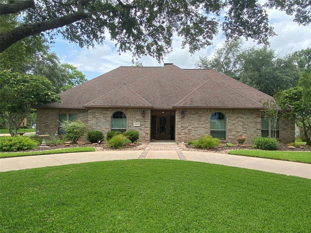 Lake Jackson, TX 77566,216 Dewberry DR