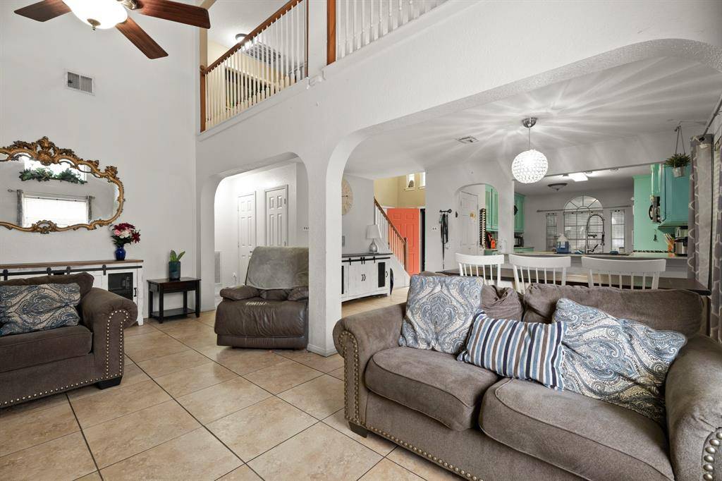 La Porte, TX 77571,405 Spencer LNDG W