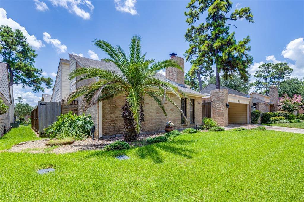 Houston, TX 77069,138 Old Bridge Lake