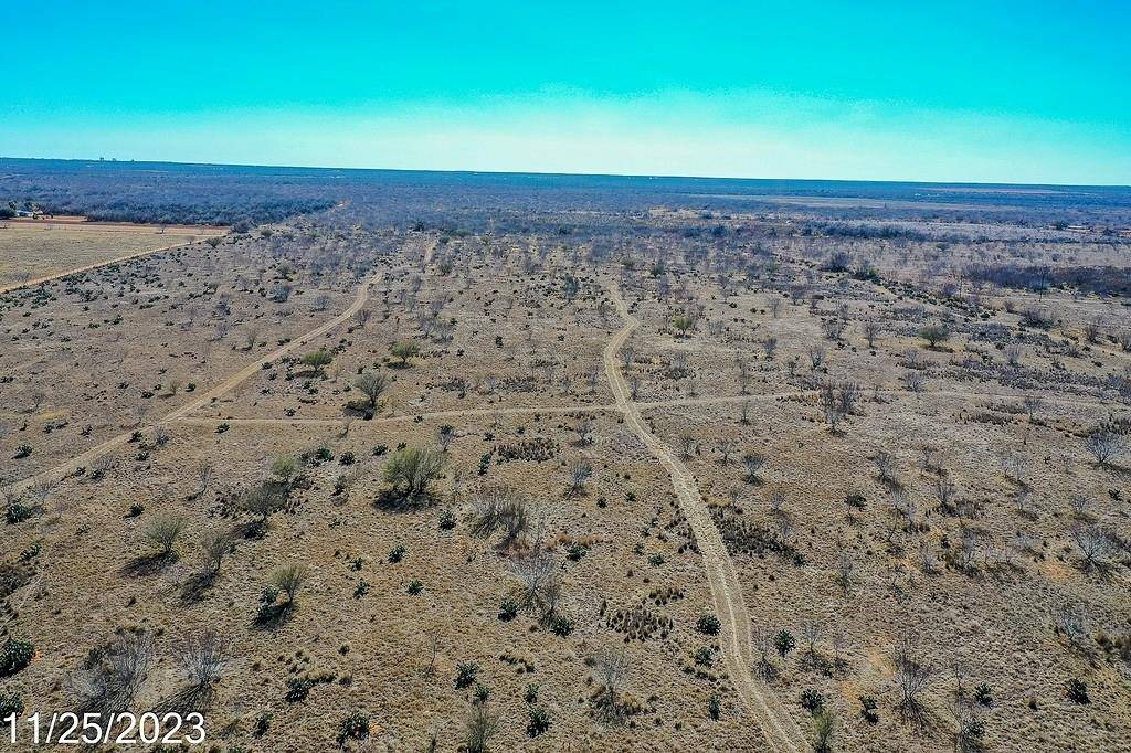 Dilley, TX 78017,TR 1 000 W US HWY 85 ST