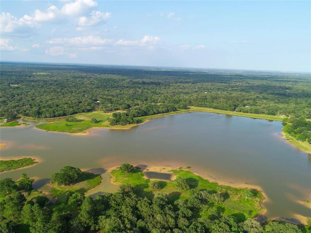 Sheridan, TX 78950,211 Bluebonnet Bend