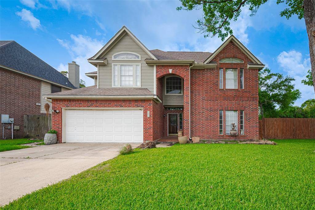 Highlands, TX 77562,915 Highland Woods DR