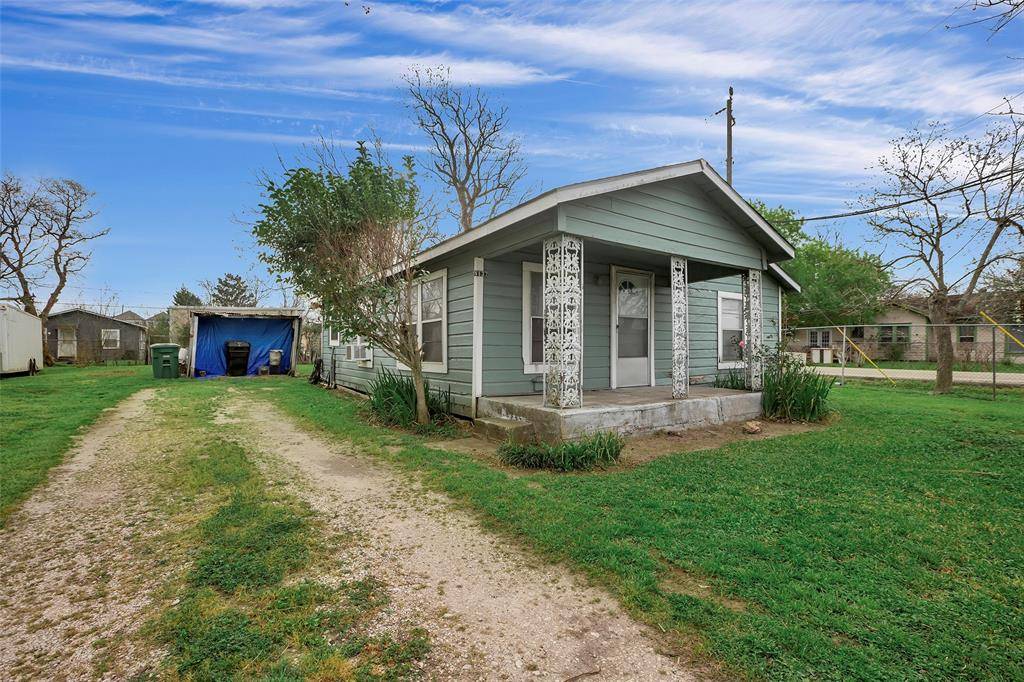 Houston, TX 77051,8137 Canyon ST