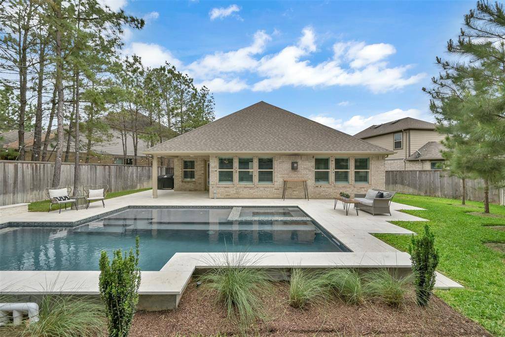 Tomball, TX 77375,15 Blue Violet CT