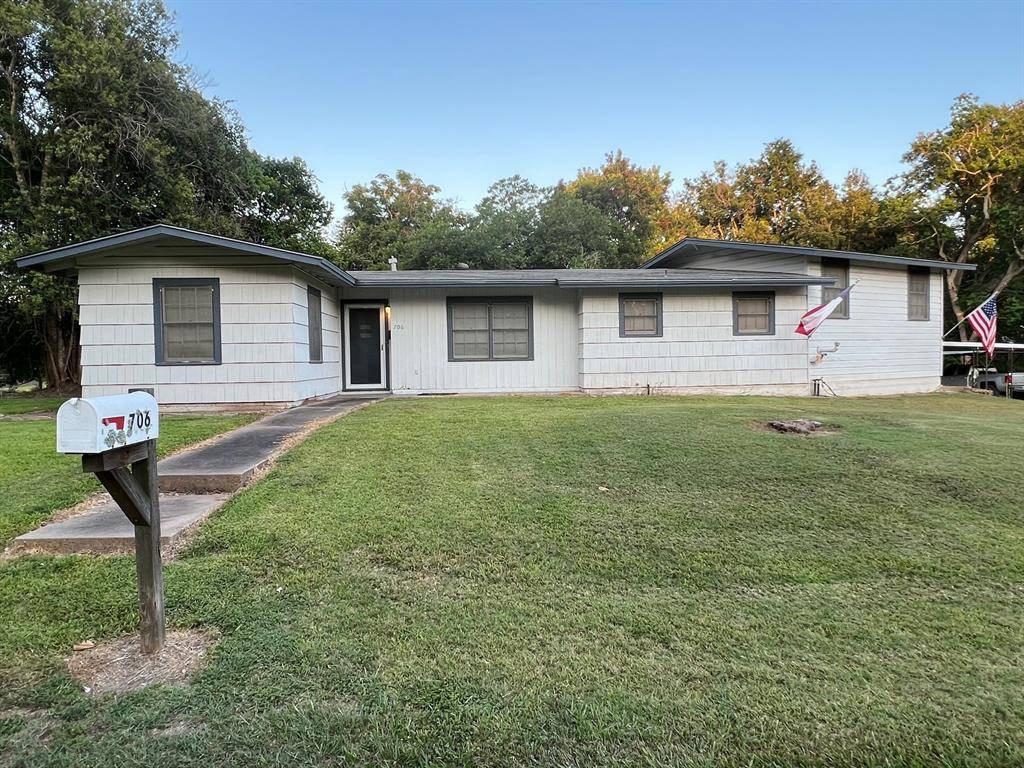 Wharton, TX 77488,706 Olive ST