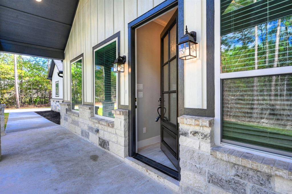 Plantersville, TX 77363,15912 Post Oak RD