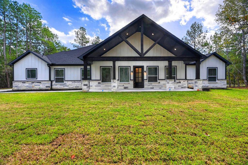 Plantersville, TX 77363,15912 Post Oak RD