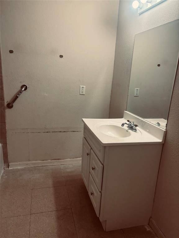Houston, TX 77033,7350 Hurtgen Forest RD
