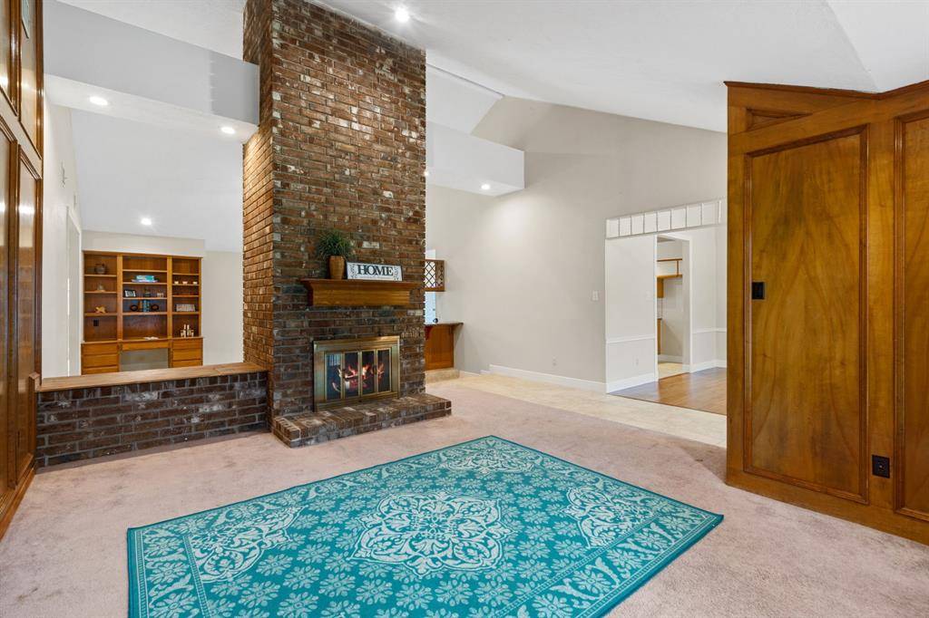 Sugar Land, TX 77498,815 Millpond DR