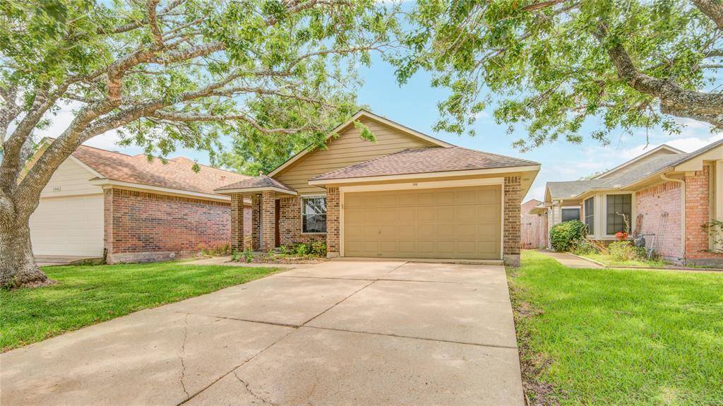 Lake Jackson, TX 77566,144 Coffee LN