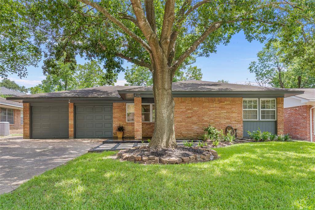 Houston, TX 77092,5414 Viking DR