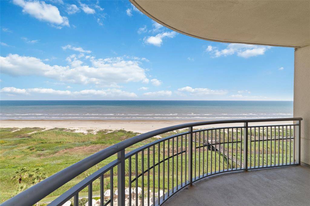 Galveston, TX 77550,801 E Beach DR #TW1004