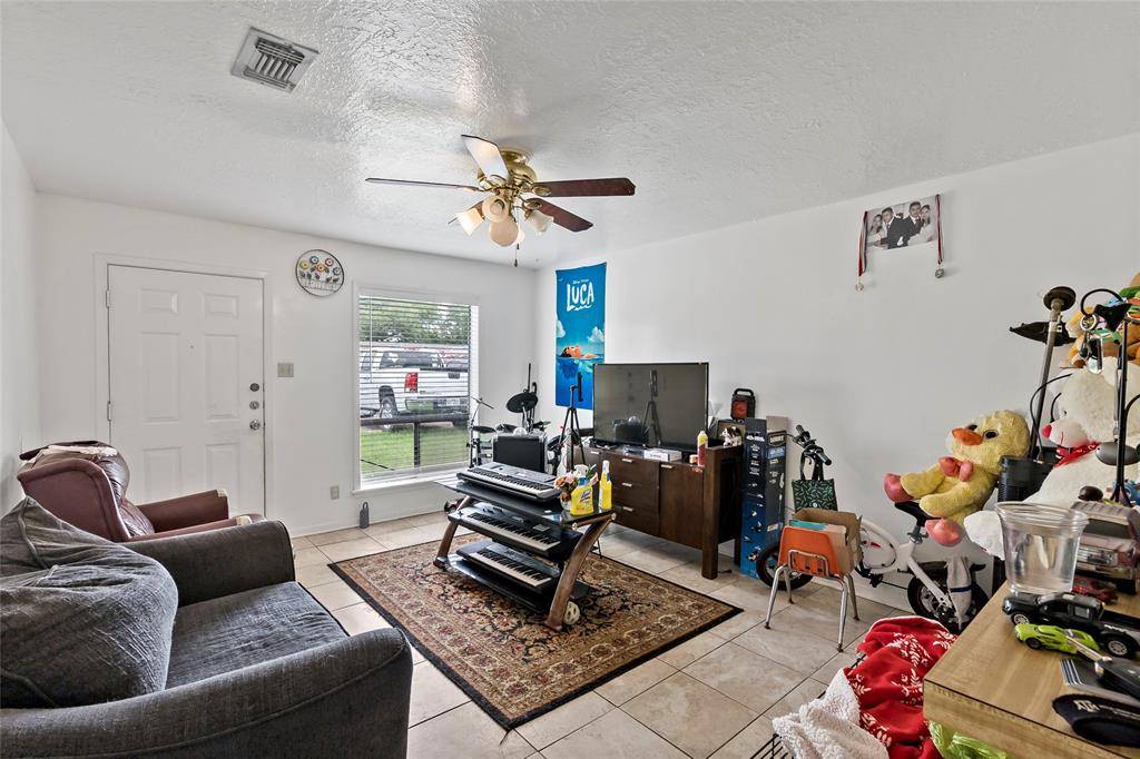 College Station, TX 77845,1520 Hillside DR