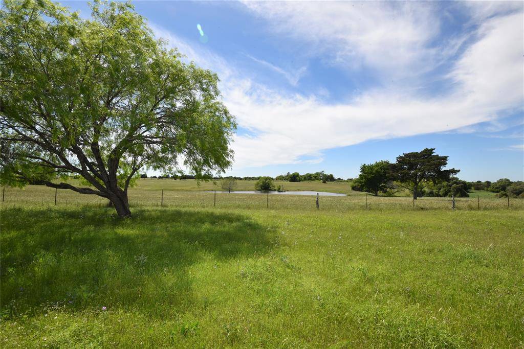 Schulenburg, TX 78956,236 County Road 228