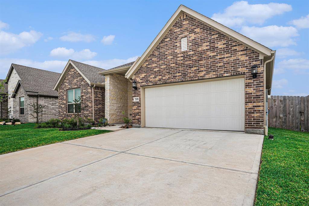 League City, TX 77573,705 Western Fern