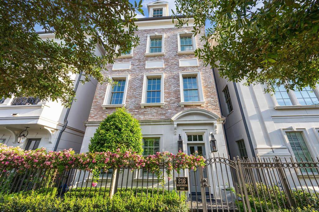 Houston, TX 77024,216 Morningside Park ST
