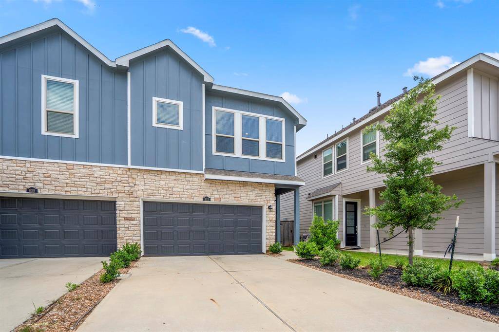 Conroe, TX 77304,613 Royal Arch DR