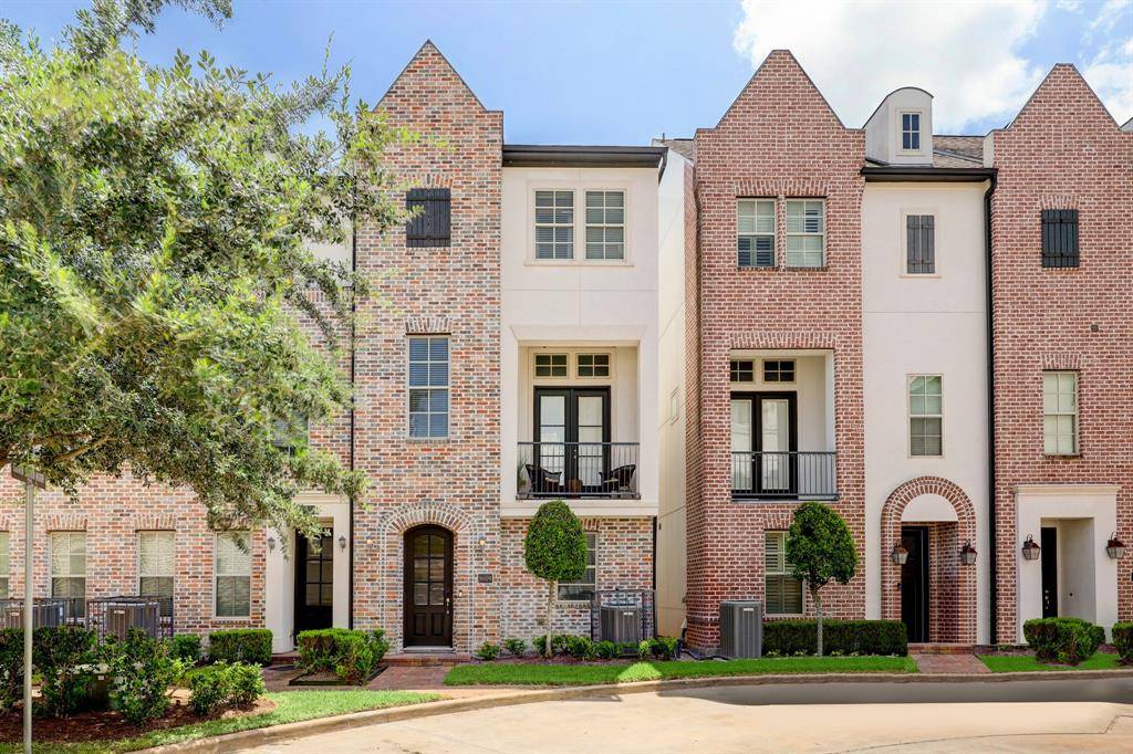 Houston, TX 77045,9609 Fannin STA E