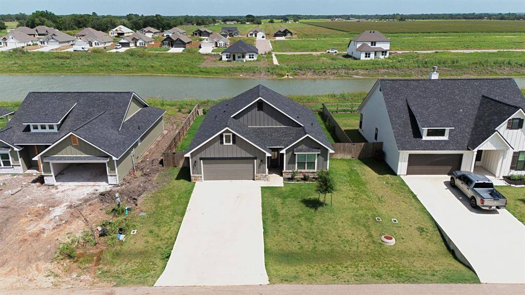Snook, TX 77879,424 Brazos Bend