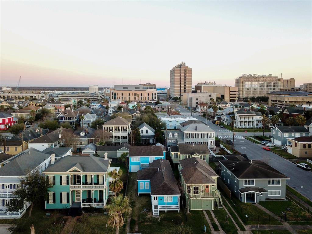 Galveston, TX 77550,1110 Winnie ST