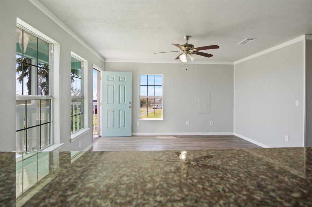 Crystal Beach, TX 77650,1042 N Crystal Beach RD