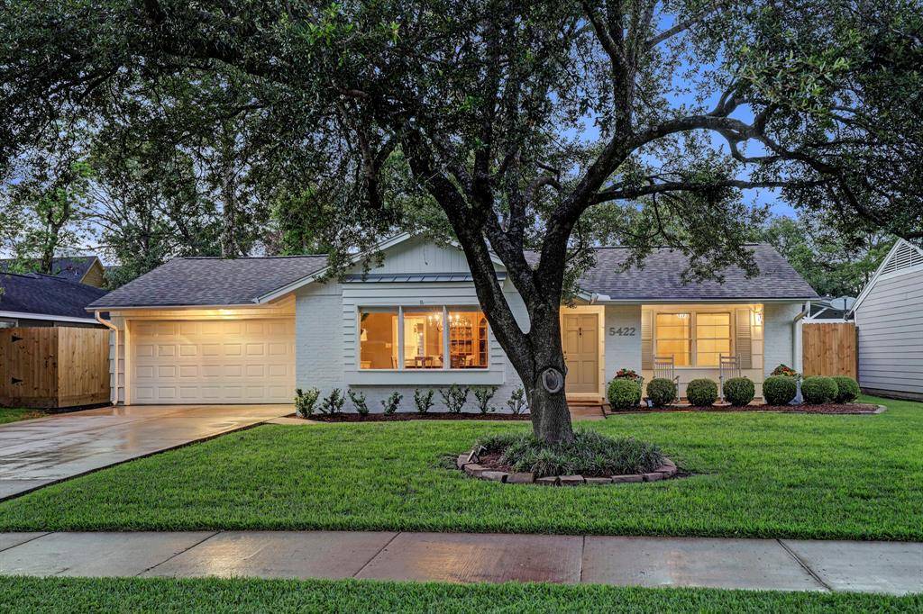 Houston, TX 77056,5422 Pagewood LN