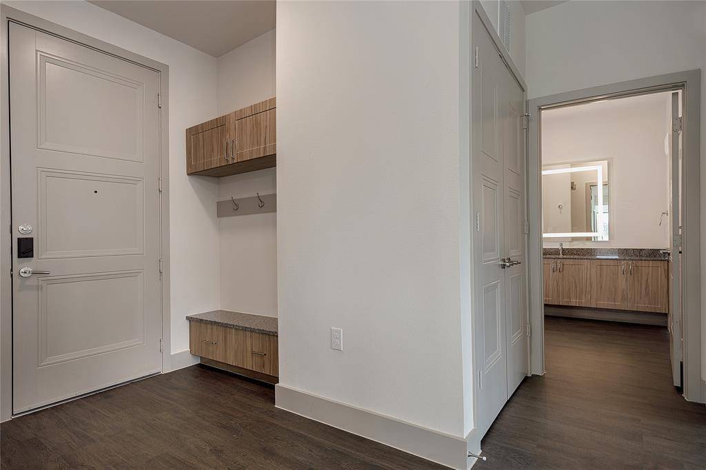 The Woodlands, TX 77380,8900 Six Pines DR #708
