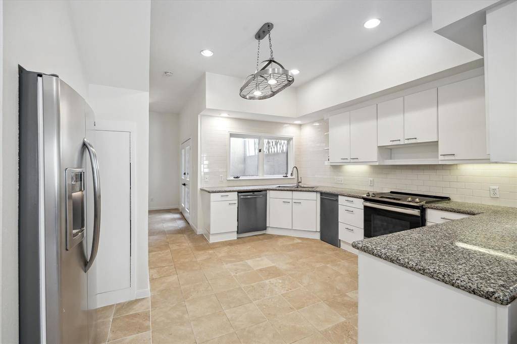 Houston, TX 77027,3222 Alabama CT