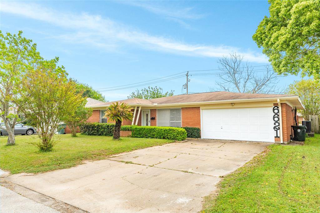 Galveston, TX 77551,6621 Fairway DR